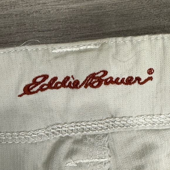 Women's Eddie Bauer 10 Medium Capri Pants Chino Khakis Twill Stretch Cream NWOT - Picture 10 of 11